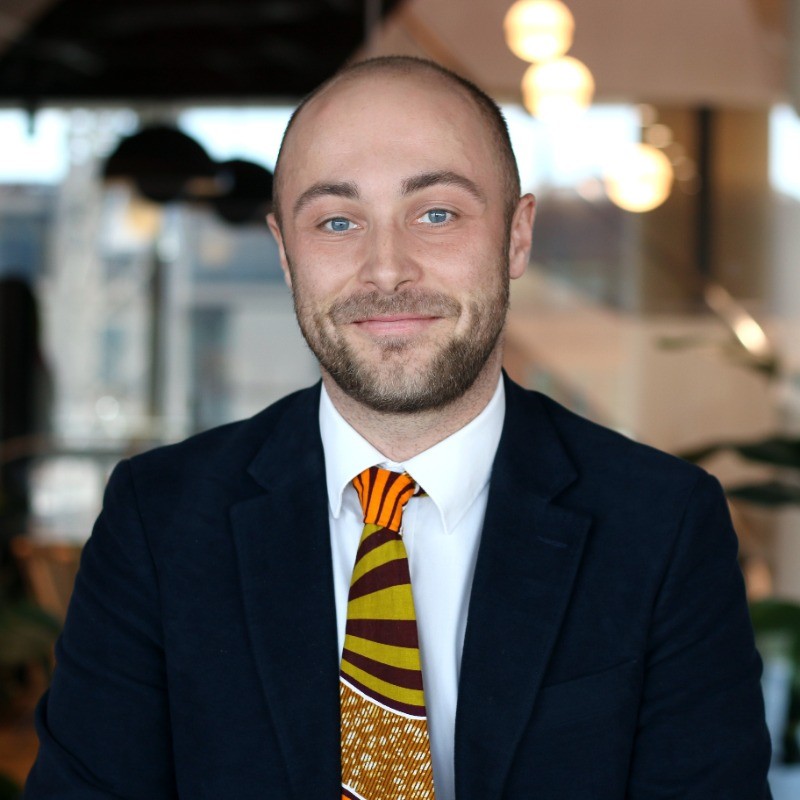 Portrait of Tom Schneider, founder of Setu Advisory